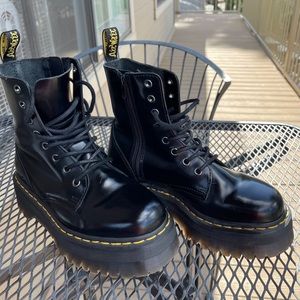 Dr Martens jadons